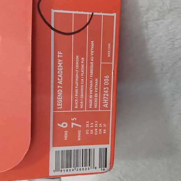 Nike Legend 7 Academy TF NWB Mens 6/ Womens 7.5 - Picture 9 of 9